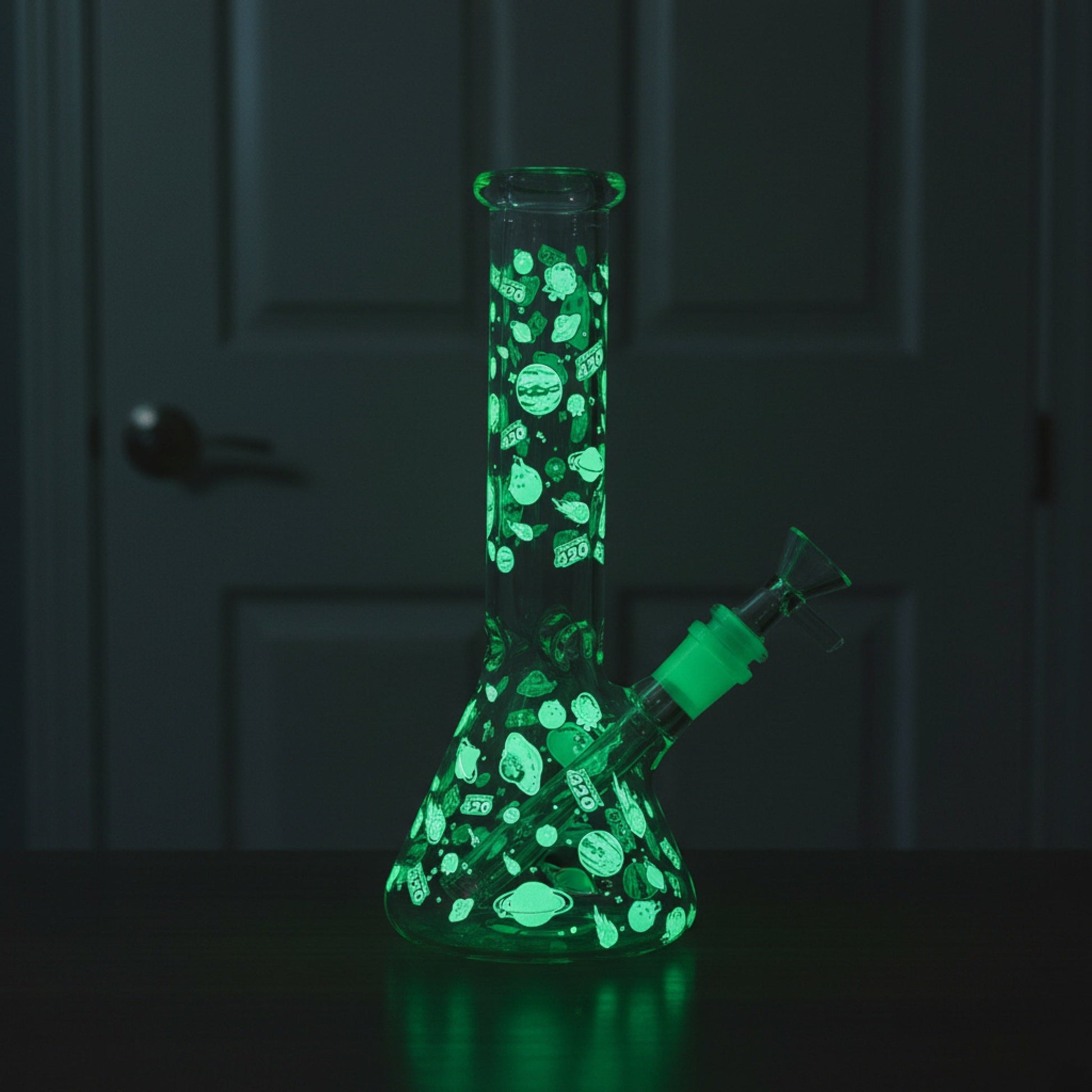 E420 Glow in the Dark Universe Bong - 10in